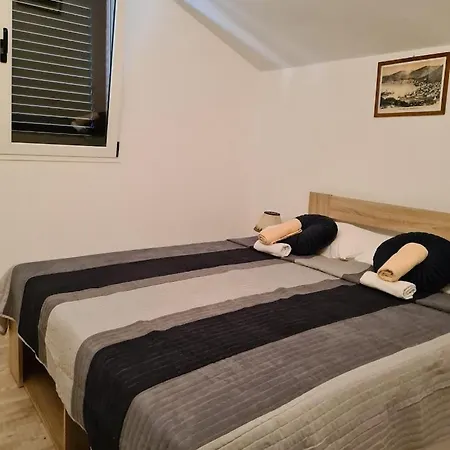 Slavonia Apartamento Vis