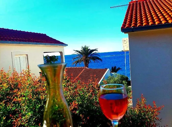 Apartment Slavonia Vis